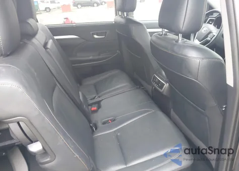 2019 Toyota Highlander Xle z USA, uszkodzony, nr VIN 5TDKZRFH3KS567304